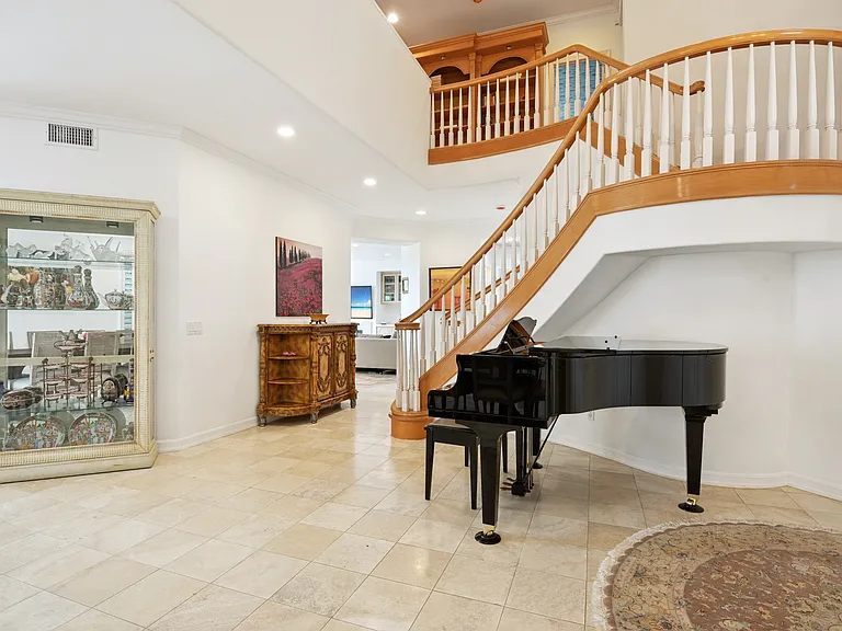 1417 High Bluff Dr — Photo 22