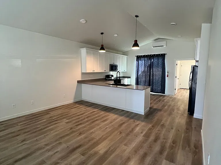 2518 N Benjamin Ln — Photo 7