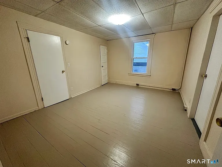 237 E Main St — Photo 5