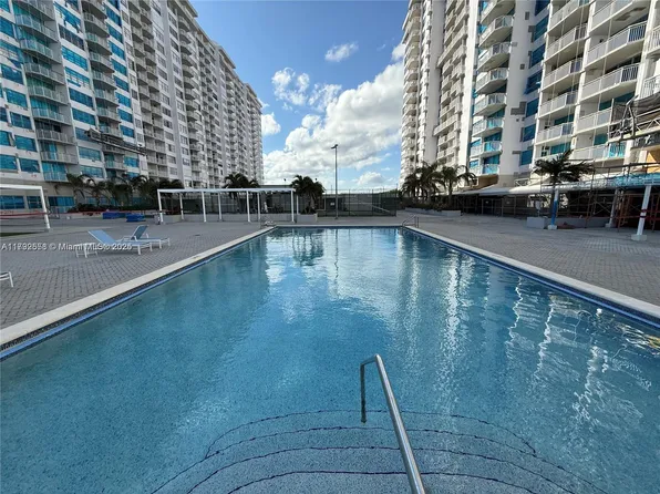18031 Biscayne Blvd #Penthouse 03, North Miami Beach, FL 33160