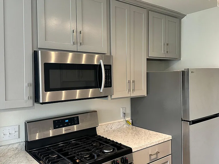 4570 Macarthur Blvd NW #207 — Photo 2