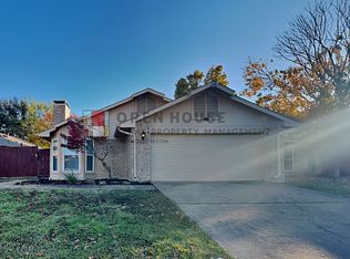 2016 Avignon Dr, Carrollton, TX 75007