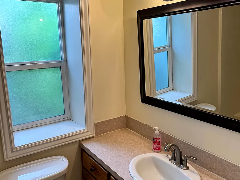 453 N 15th Ave #A — Photo 7