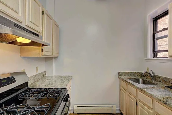 Rented by REAL New York | media 7