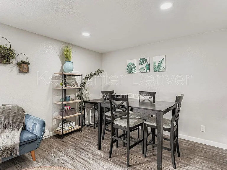 1452 N Ivy St — Photo 14