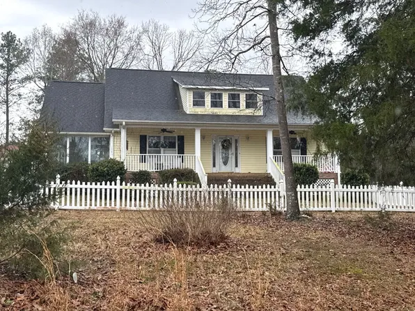 1346 Misty Ln, Gilbert, SC 29054