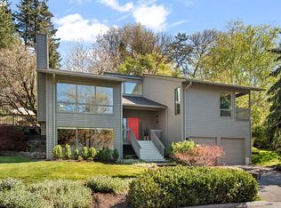 5745 SW Gaines Ct, Portland, OR 97221