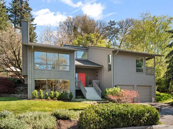 5745 SW Gaines Ct, Portland, OR 97221