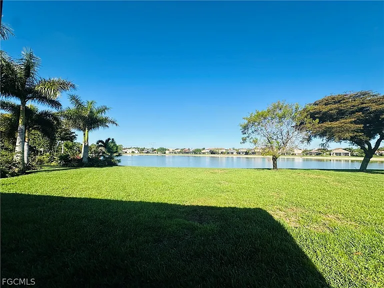 12469 Pebble Stone Ct — Photo 2