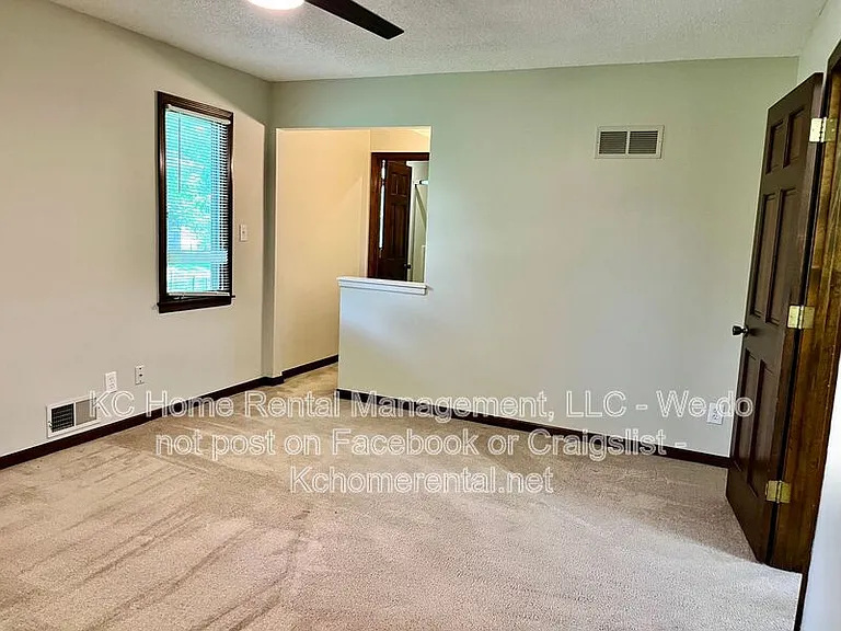 3868 SW Harbor Dr — Photo 36
