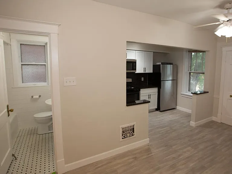 5058 Oleatha Ave #5056 — Photo 6
