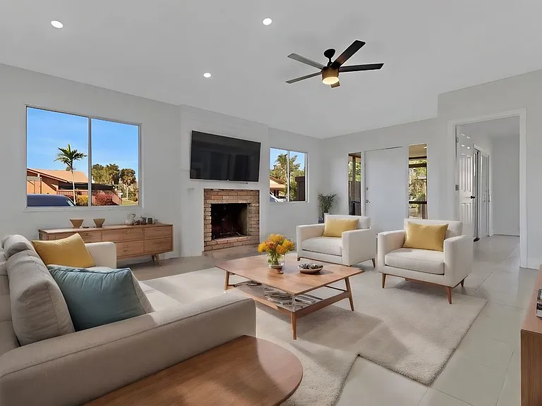 6350 Royal Woods Dr — Photo 1