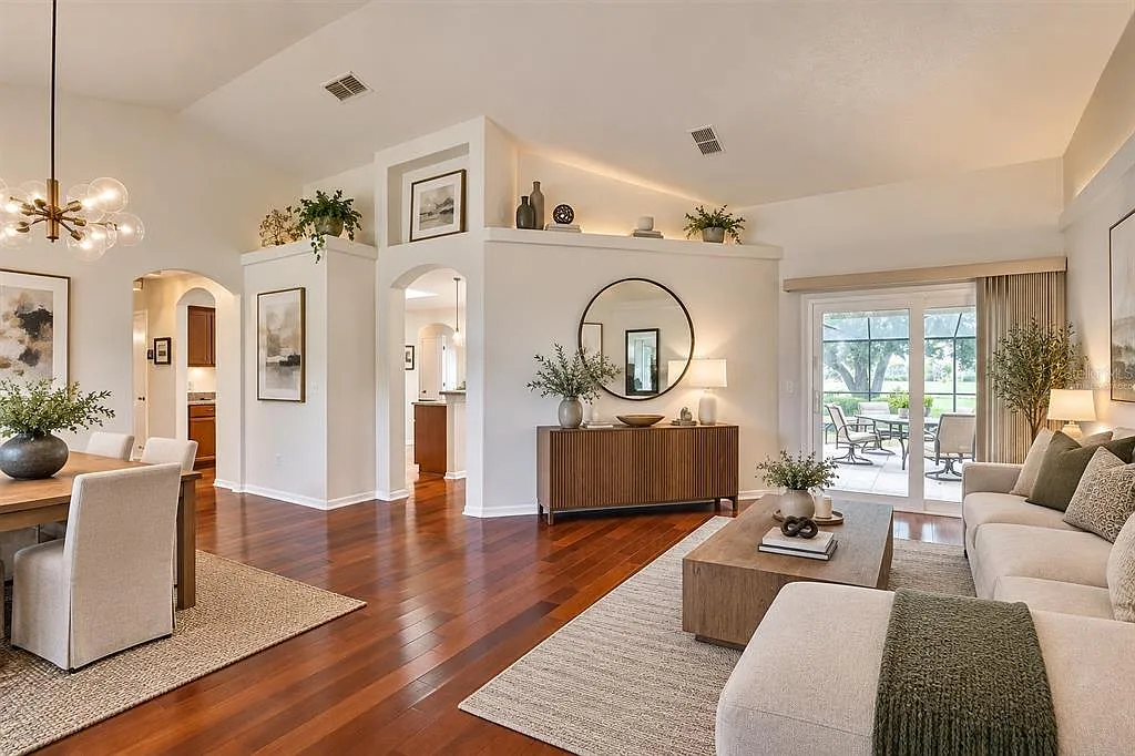4 bed, 3.0 bath, 2476 sqft, $4,195 — Photo 3