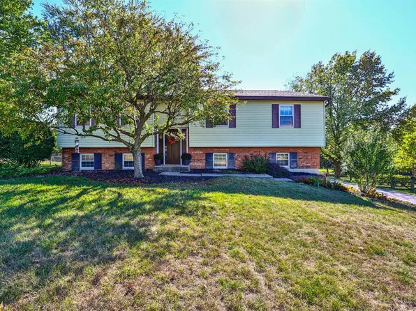 7712 Whitehall Cir E, West Chester, OH 45069