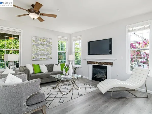 3709 Whitworth Dr, Dublin, CA 94568