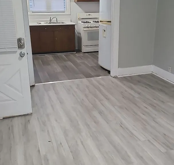 2418 E Memorial Dr — Photo 6