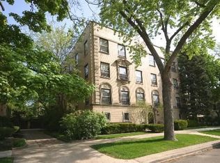 2044 W Farwell Ave APT 1E, Chicago, IL 60645