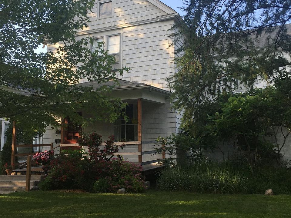 Front of duplex