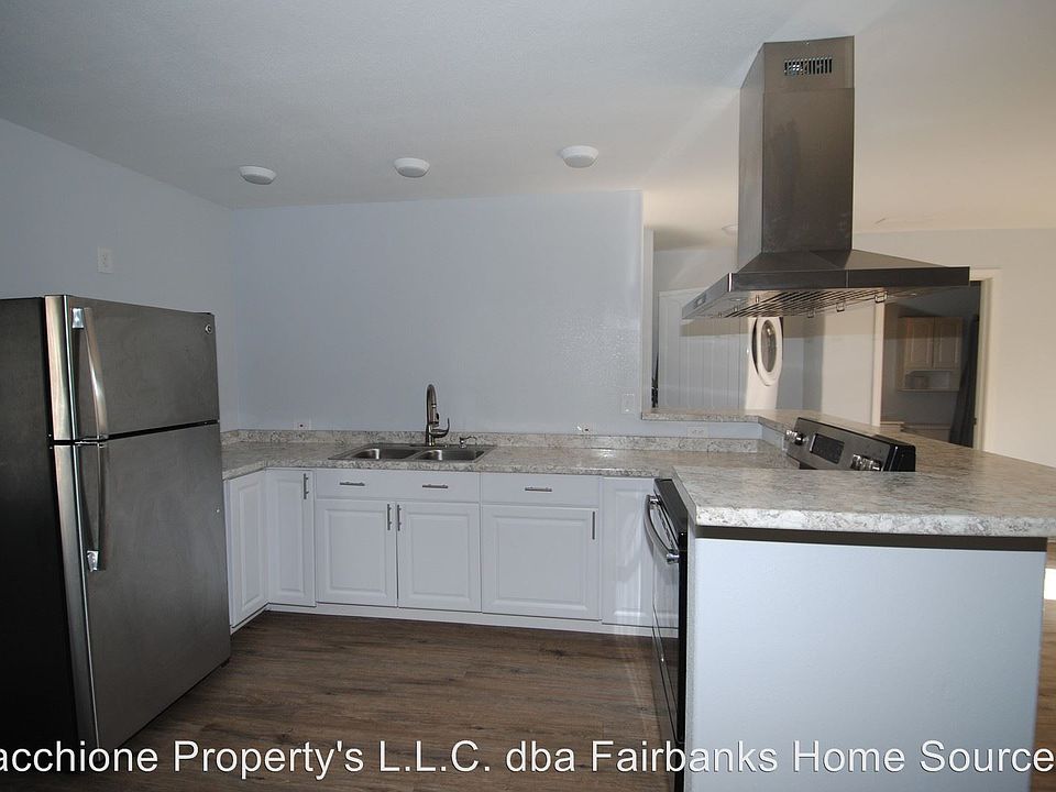 1st image of 4693 Amherst Dr #2