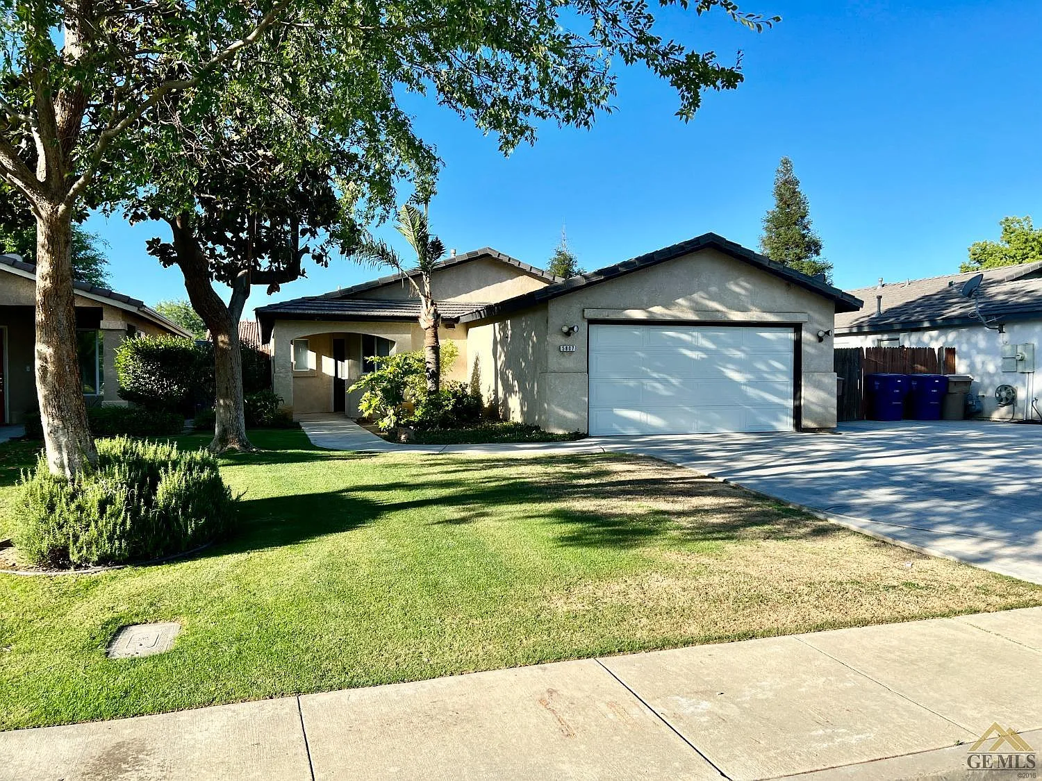 5807 Sarona St photo 1