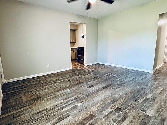 3rd image of 405 E Euclid Ave
