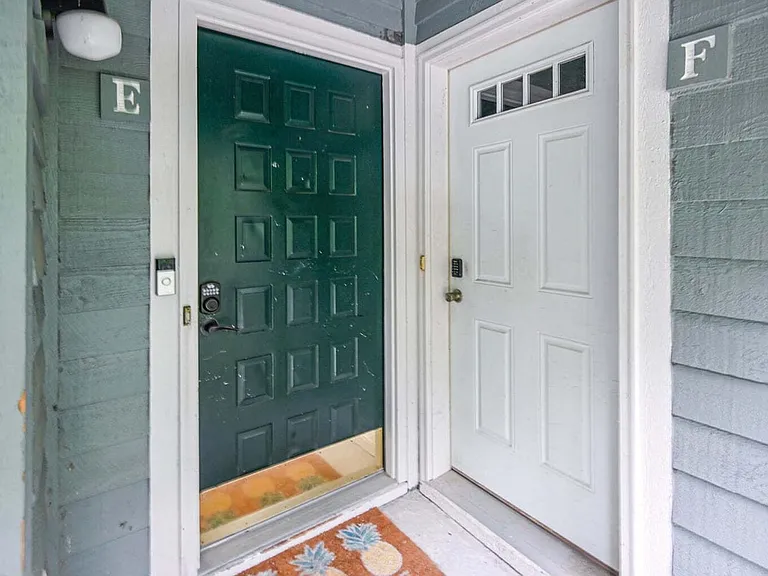 1161 Shadow Lake Cir #E — Photo 2