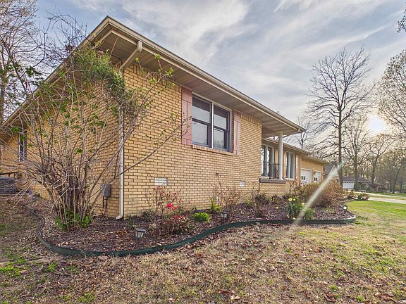 4th image of 387 Baypoint Dr