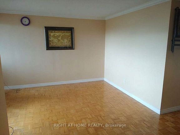 5th image of 61 Markbrook Ln #706