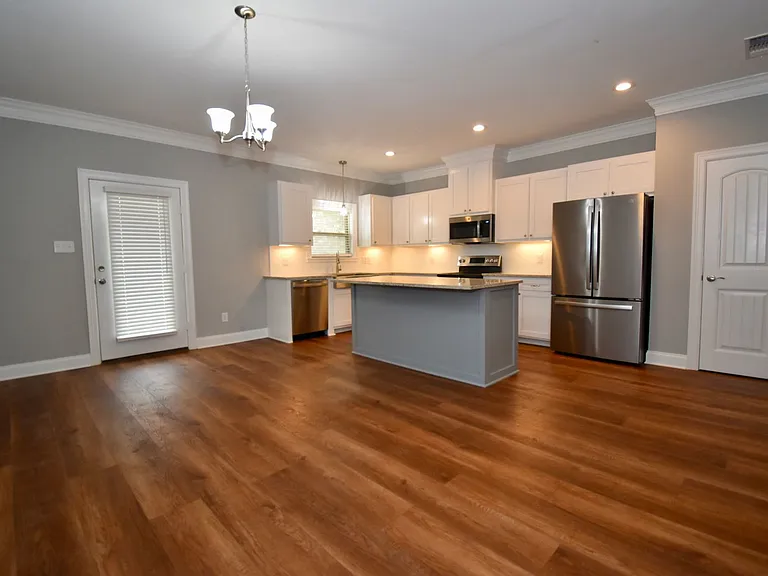 112 Haley Ln — Photo 8