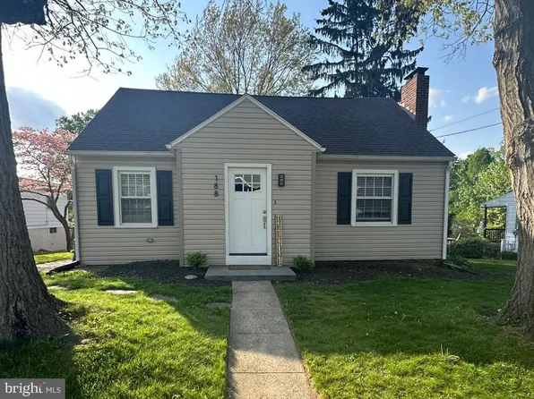 188 S 4th St, Mount Wolf, PA 17347