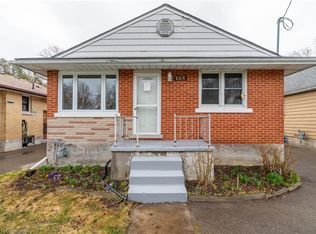 165 Glen Rd, Kitchener, ON N2M3G3