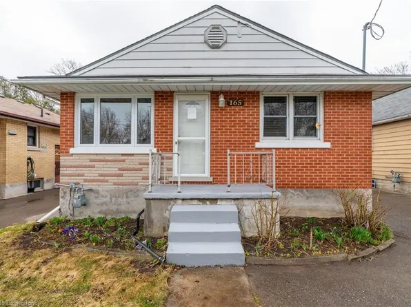 165 Glen Rd, Kitchener, ON N2M 3G3