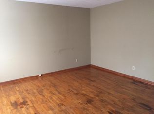 526 N Lone Pine Ave, Springfield, MO 65802