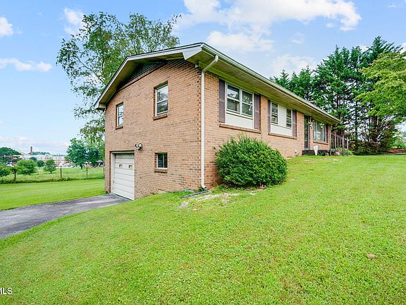 2nd image of 230 Russell Rd