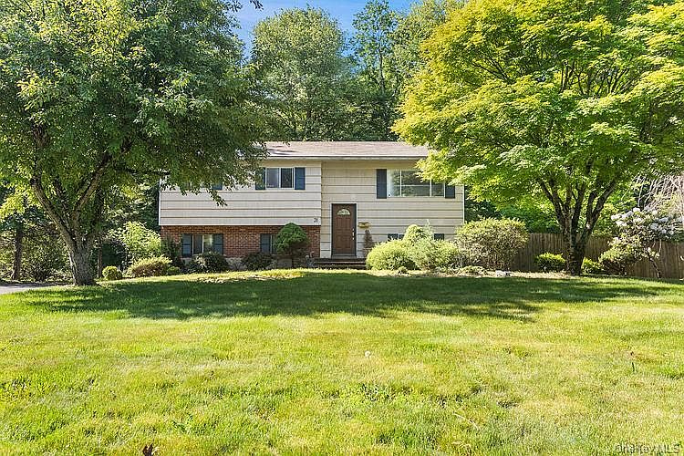 1st image of 31 Amarillo Drive