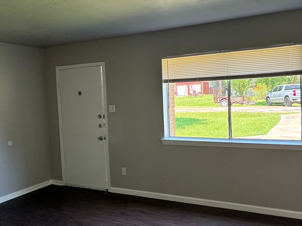 890 Lake St UNIT A/B