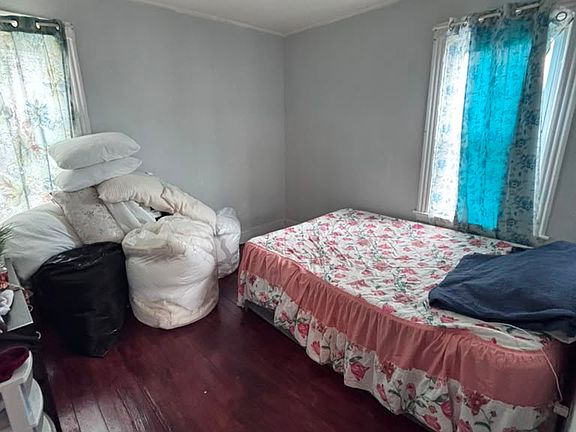 3rd image of 464 Birch St APT 2
