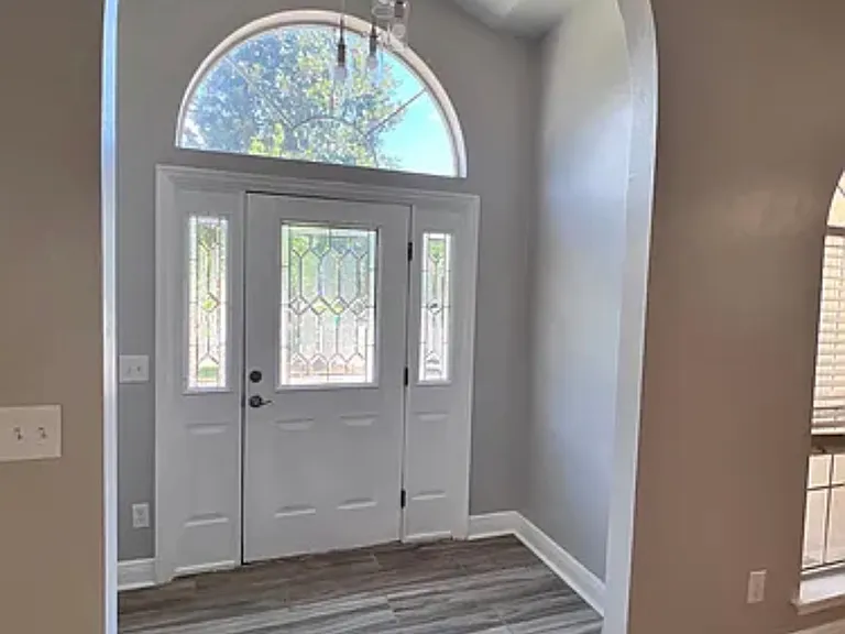 2120 Heathrow Dr — Photo 15