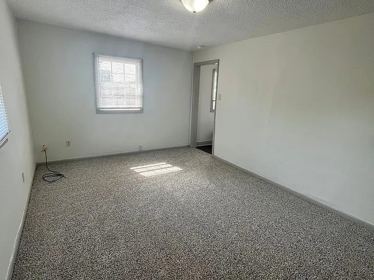 1694 S Washington Ave — Photo 2