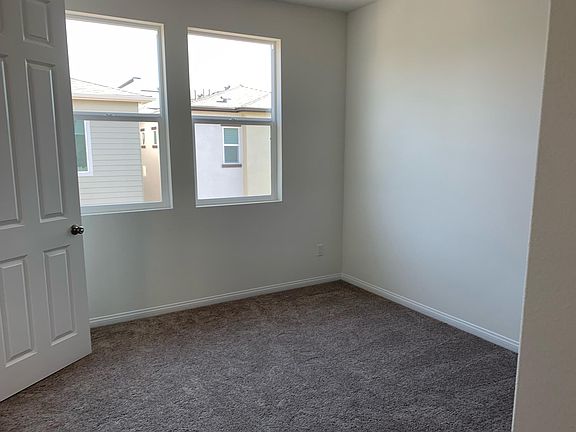 5th image of 72 Daniel Freeman Cir