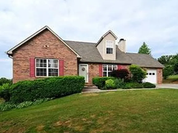 260 Oakwood Estates Dr, Lenoir City, TN 37772