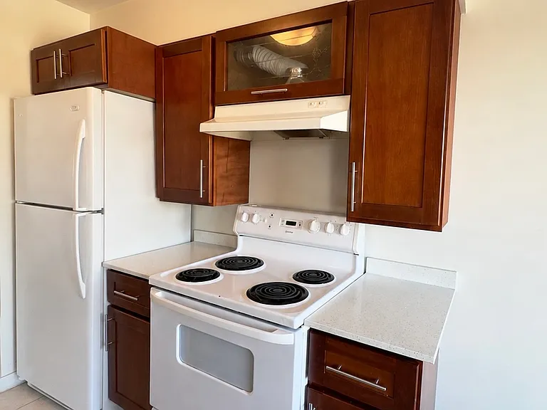 1350 Madison Ave #306 — Photo 4
