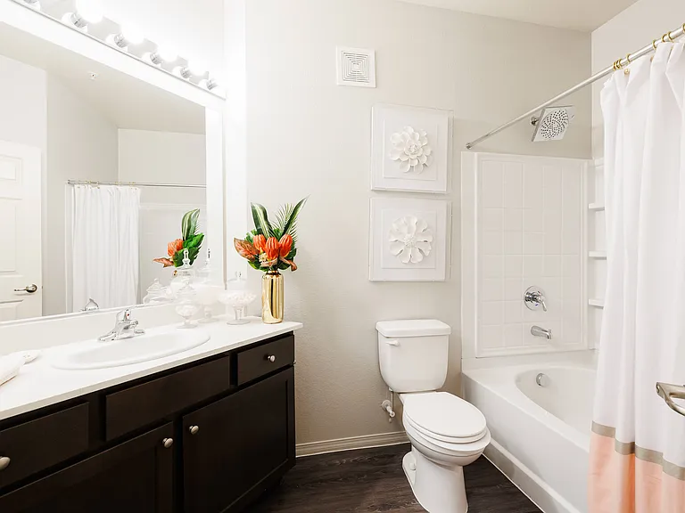 THE GALLERY APARTMENT HOMES — Photo 16