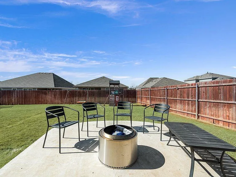 1513 Hulen Park Trl — Photo 33