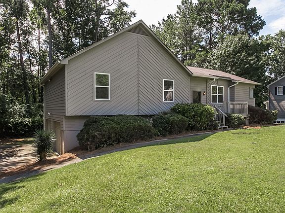3rd image of 1905 Falcon Wood Dr NE