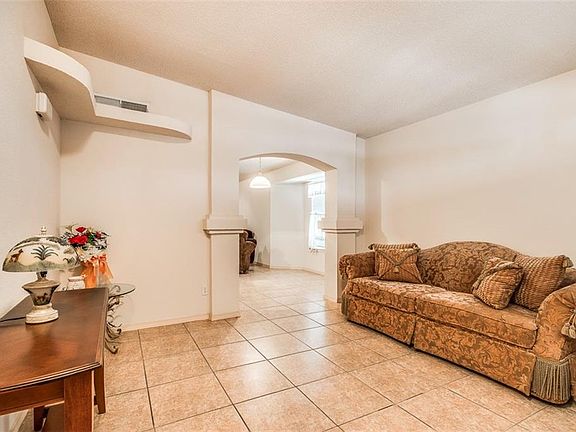 4th image of 10320 Valle Del Mar Dr