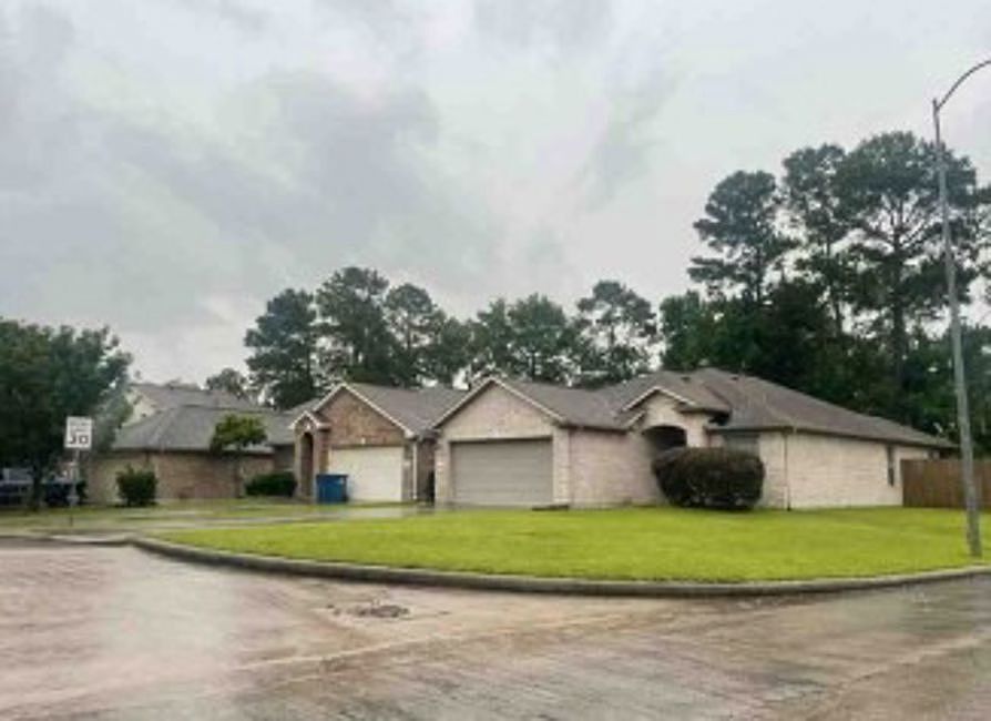 2nd image of 18602 Walden Glen Cir