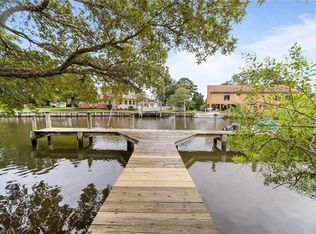 2953 Lynnhaven Dr, Virginia Beach, VA 23451