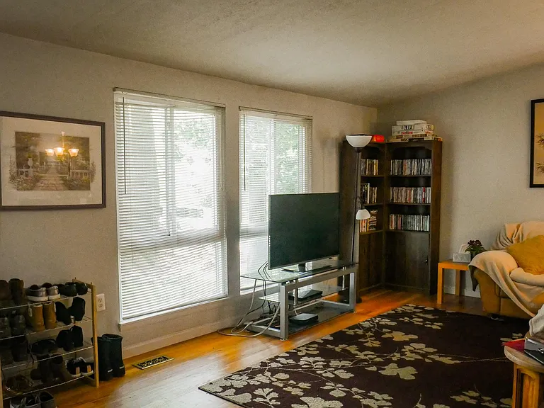Sanibel Dr — Photo 11