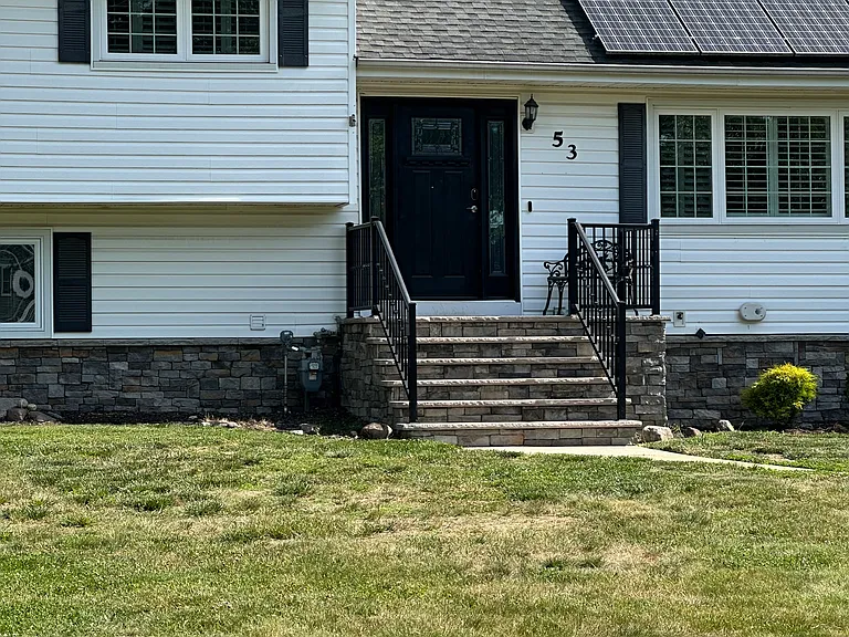 53 Arlene Dr — Photo 2